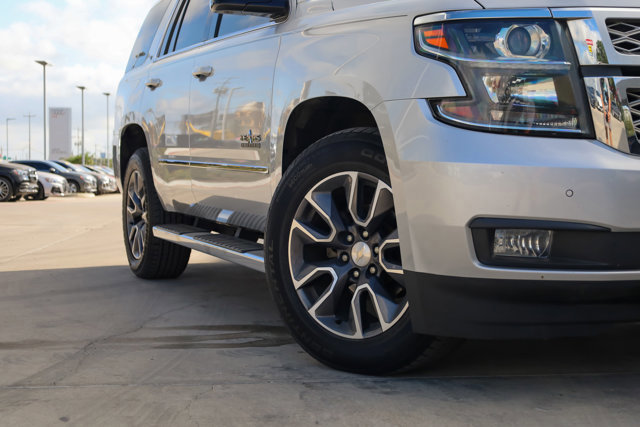 Used 2018 Chevrolet Tahoe LT w/ LT Signature Package image 3