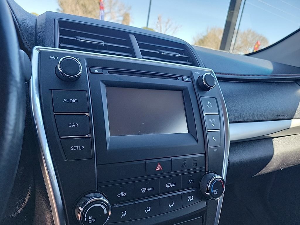 Used 2017 Toyota Camry SE image 26