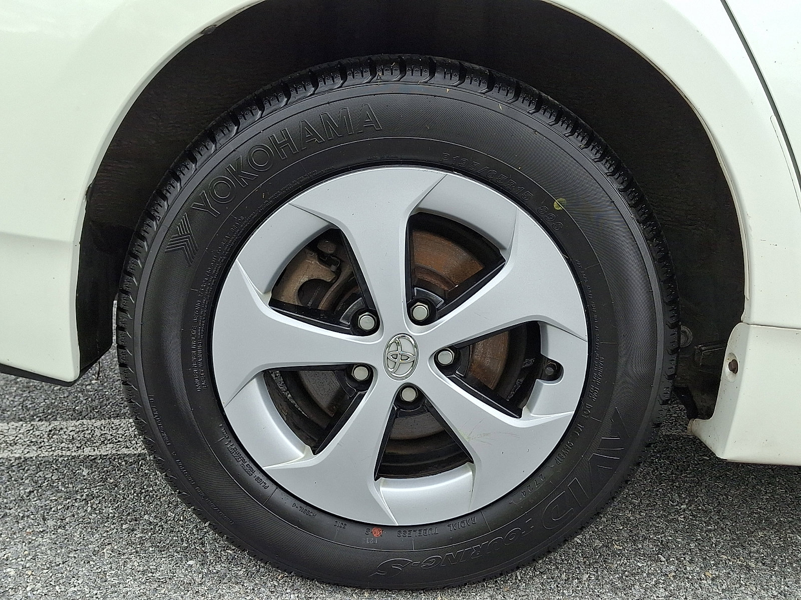 Used 2014 Toyota Prius Two image 8