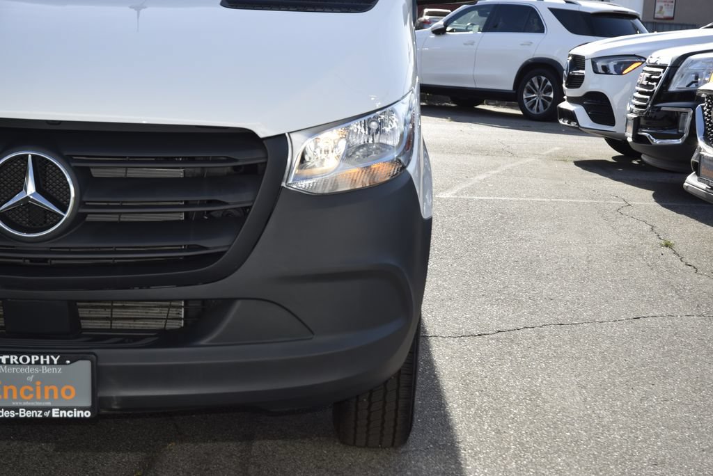 Used 2025 Mercedes-Benz Sprinter 2500 image 11