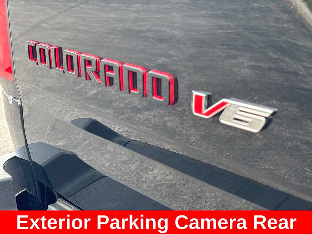 Used 2018 Chevrolet Colorado LT w/ Redline Special Edition AWD/4WD image 15