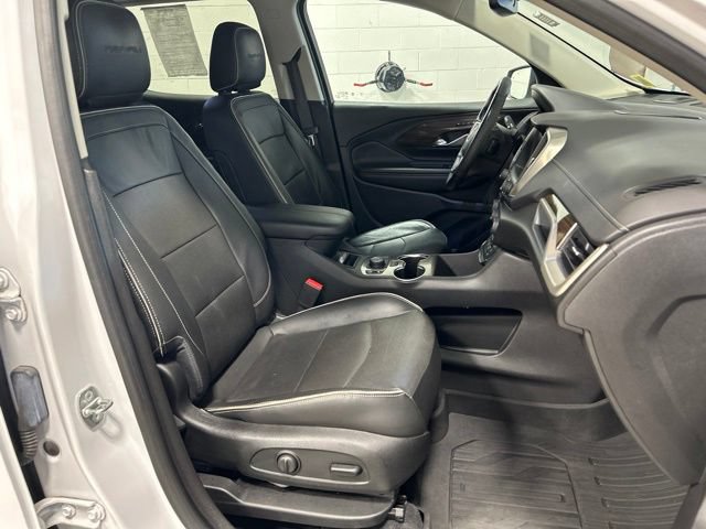 Used 2020 GMC Terrain Denali w/ Denali Premium Package AWD/4WD image 12