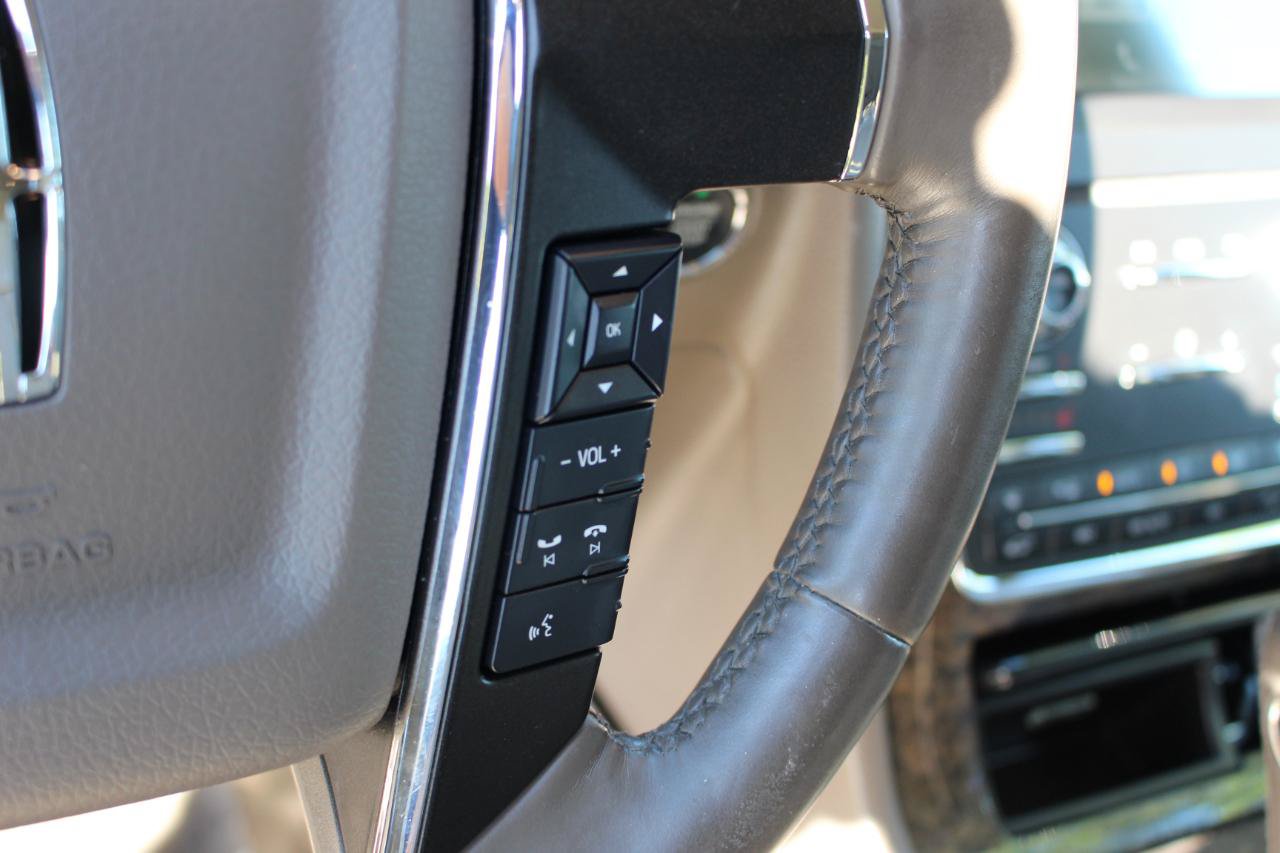 Used 2016 Lincoln Navigator L Select AWD/4WD image 21