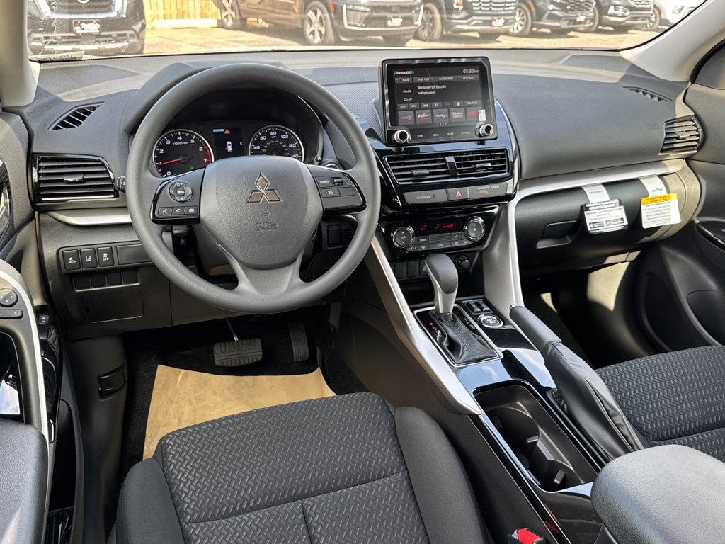 New 2026 Mitsubishi Eclipse Cross LE AWD/4WD image 7