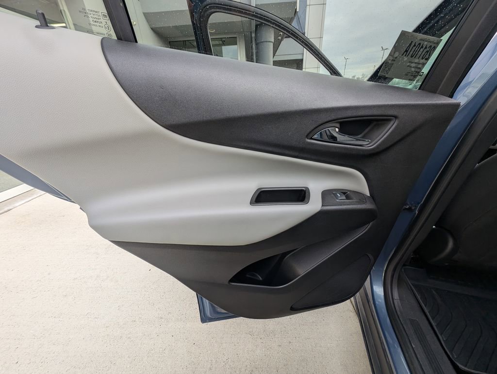 Used 2024 Chevrolet Equinox LS w/ LS Convenience Package image 36