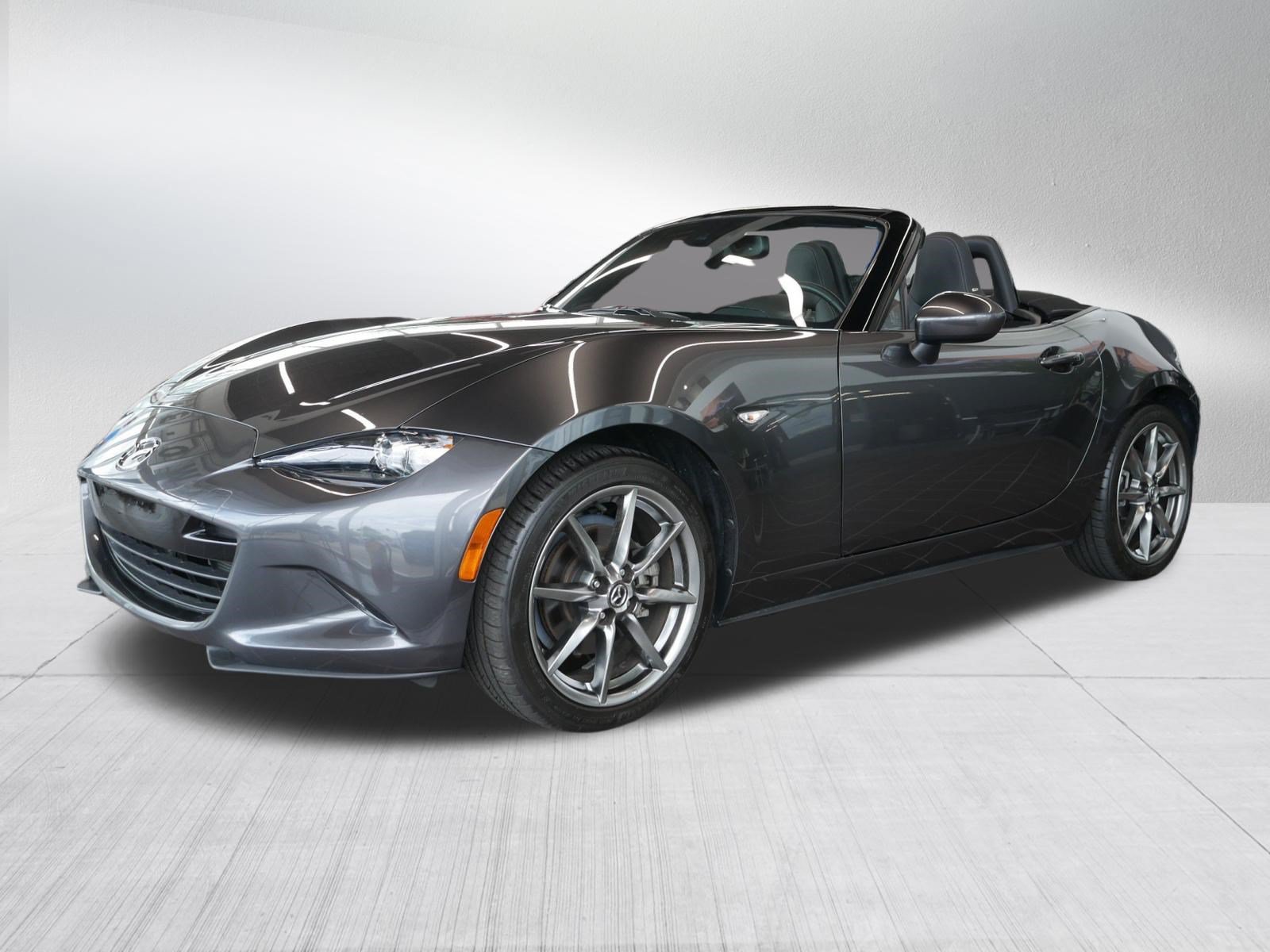 Used 2022 MAZDA MX-5 Miata Grand Touring w/ Weather Package RWD image 3