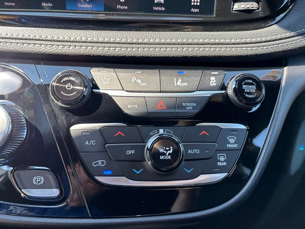 New 2027 Chrysler Pacifica Select FWD image 41
