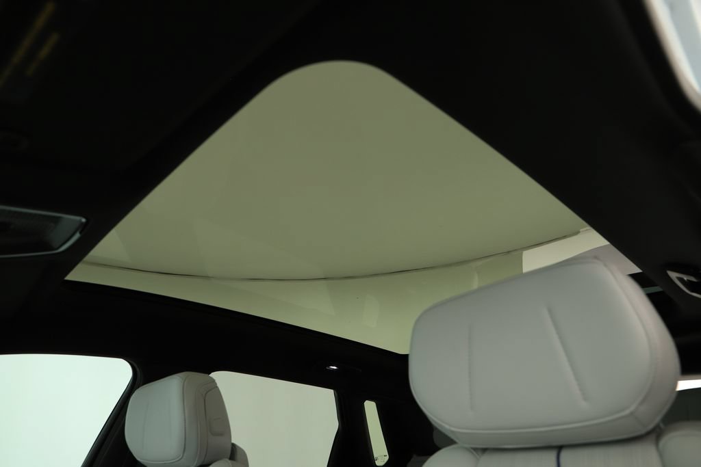 Used 2024 Cadillac Lyriq Luxury RWD image 26