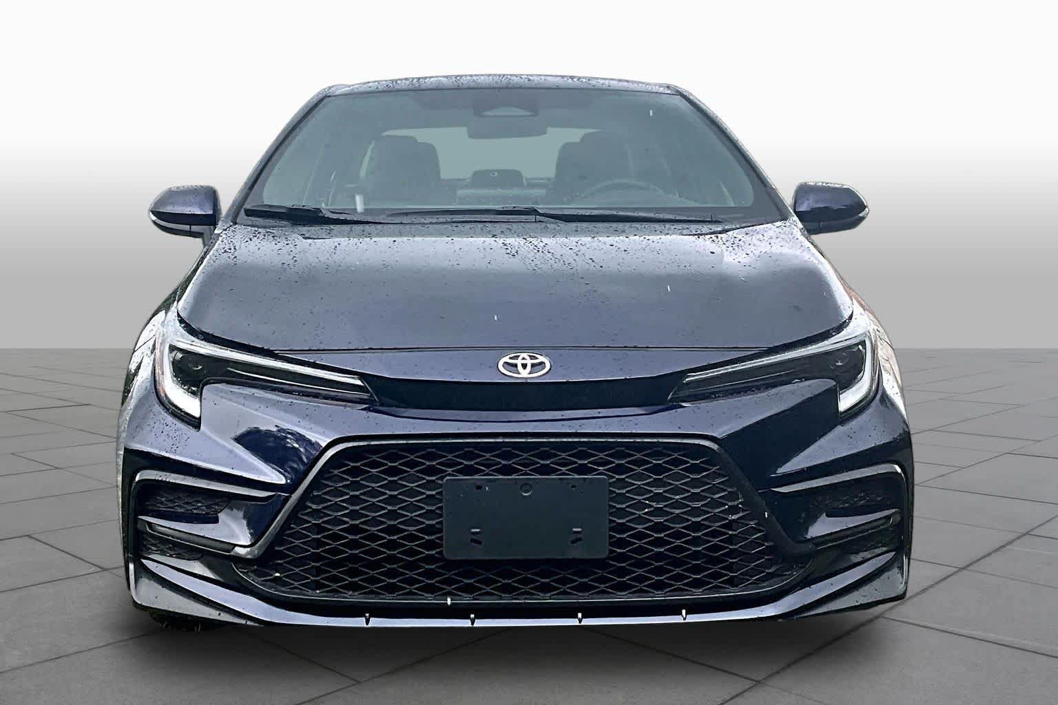 Used 2026 Toyota Corolla SE FWD image 4