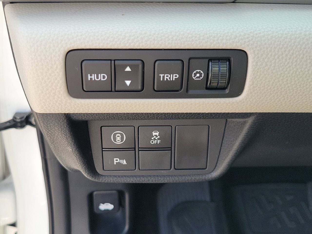 Used 2018 Honda Accord Touring image 32
