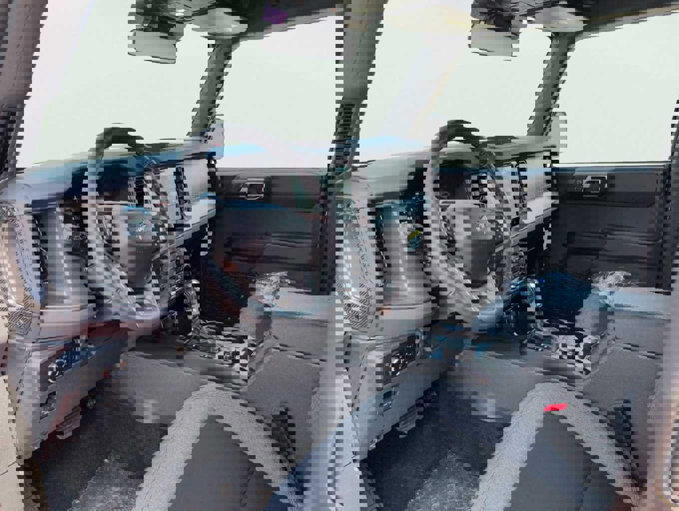 New 2025 Ford Bronco Big Bend image 8