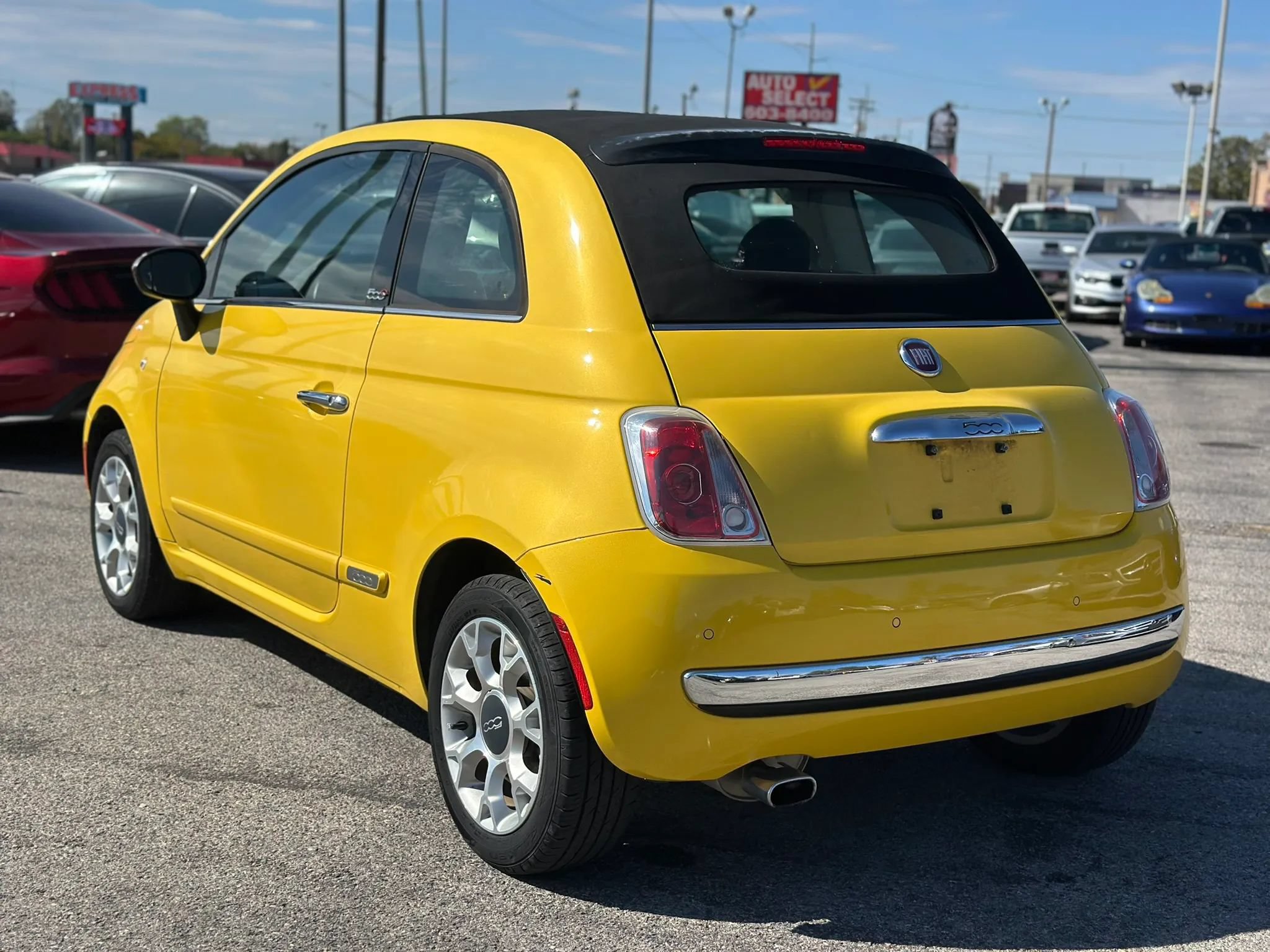 Used 2017 FIAT 500 Lounge FWD image 15
