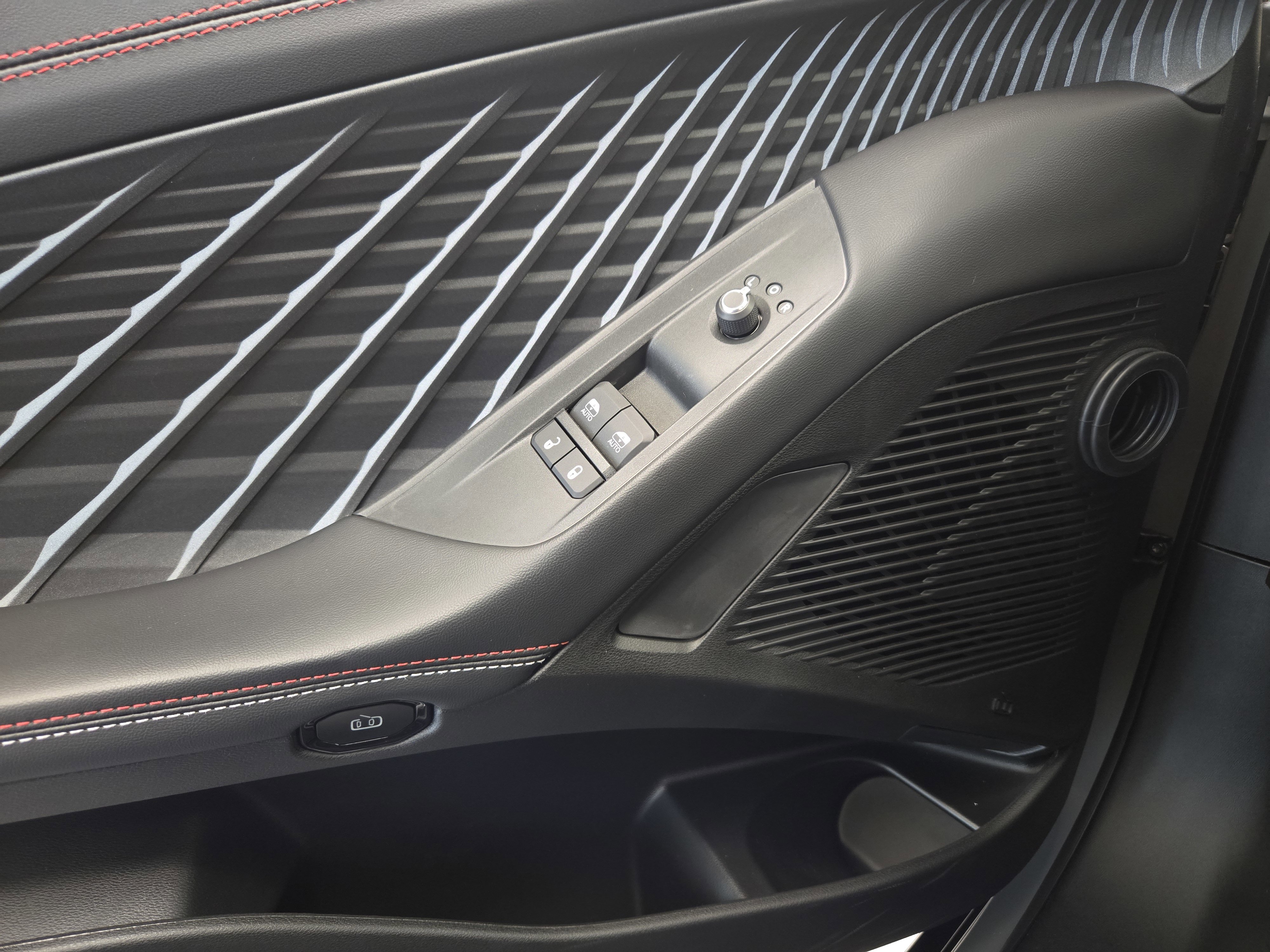 New 2025 Dodge Charger R/T w/ Sun & Sound Package image 15