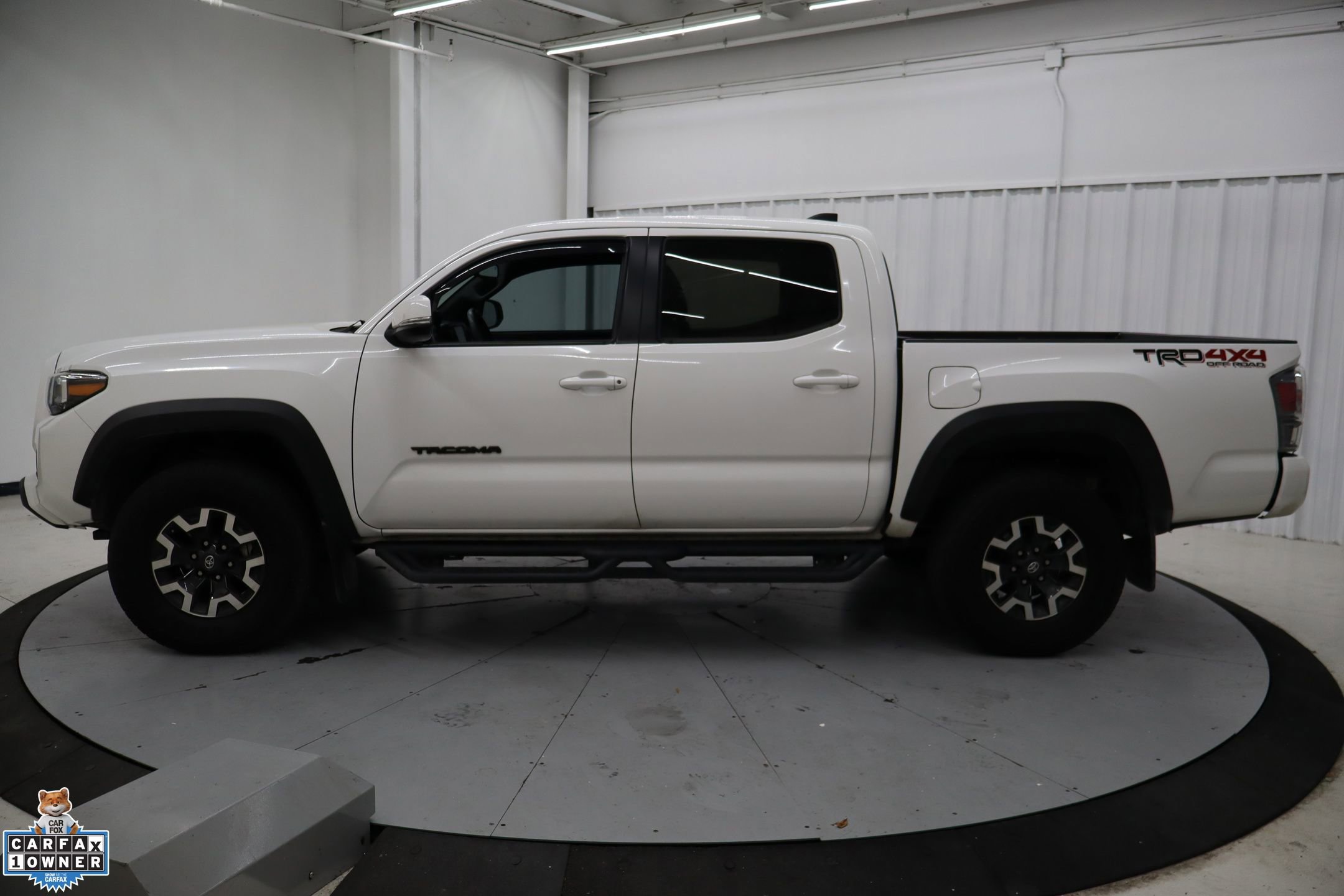 Used 2023 Toyota Tacoma TRD Off-Road w/ Technology Package image 9