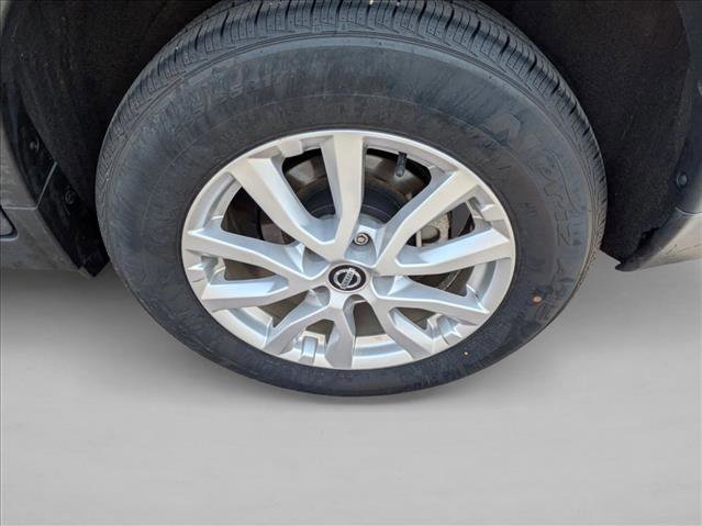 Used 2017 Nissan Rogue SV w/ SV Premium Package image 9