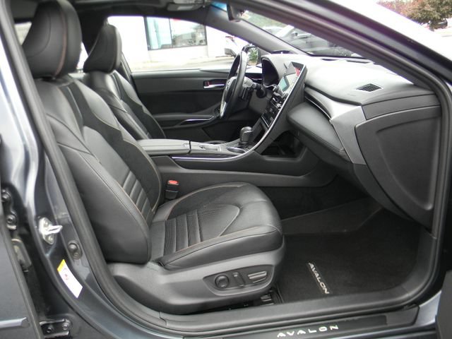 Used 2019 Toyota Avalon Touring w/ All Weather Liner Package FWD image 26
