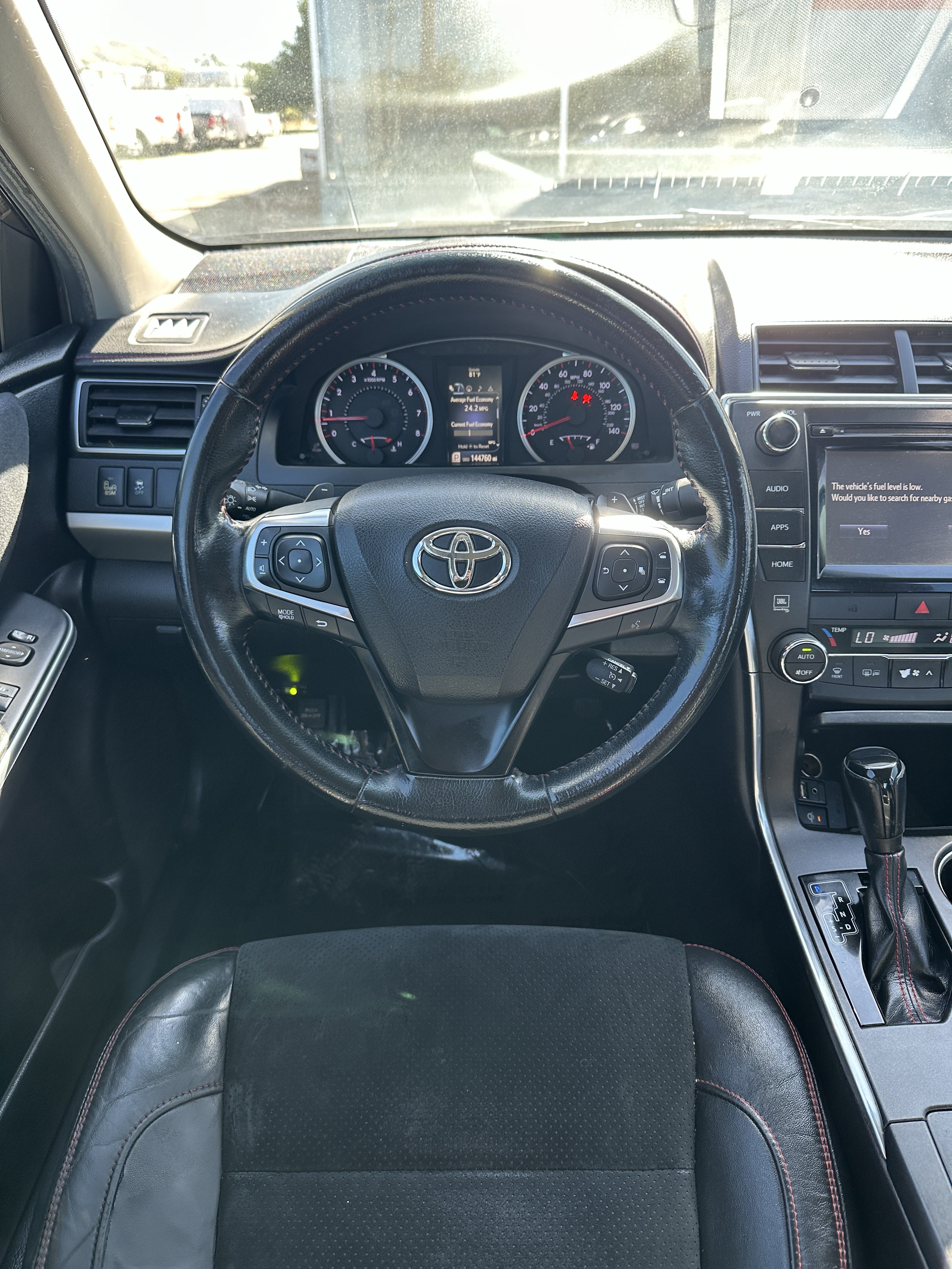 Used 2015 Toyota Camry XSE FWD image 14
