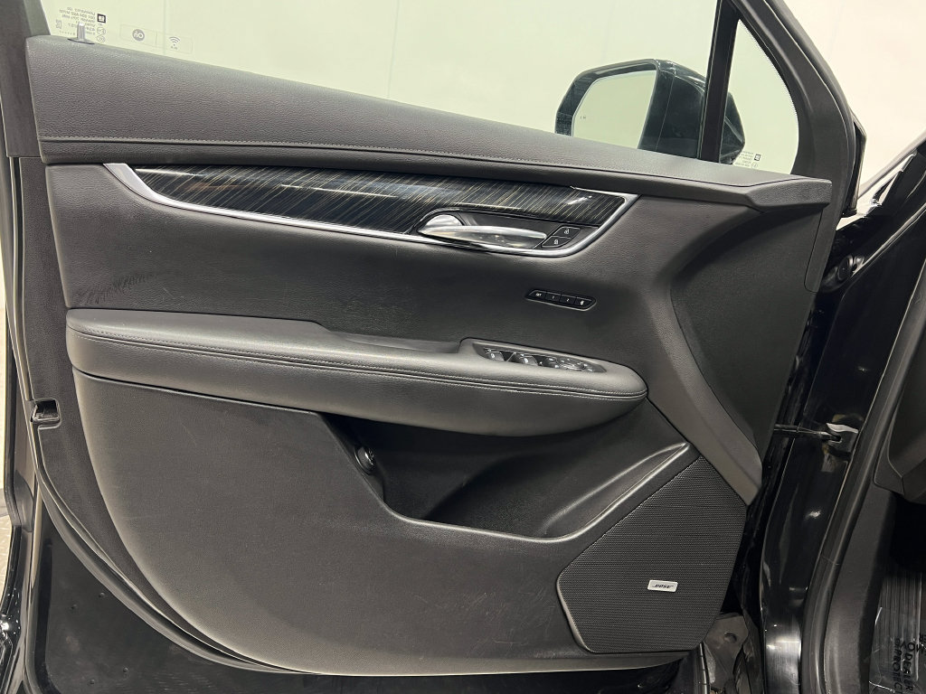 Used 2020 Cadillac XT6 Premium Luxury AWD/4WD image 15