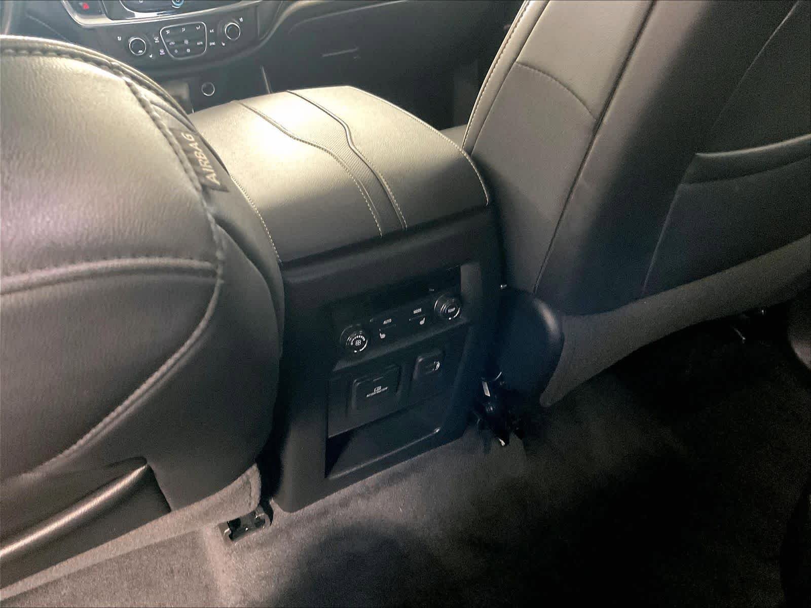 Used 2023 Chevrolet Traverse Premier w/ Redline Edition AWD/4WD image 28