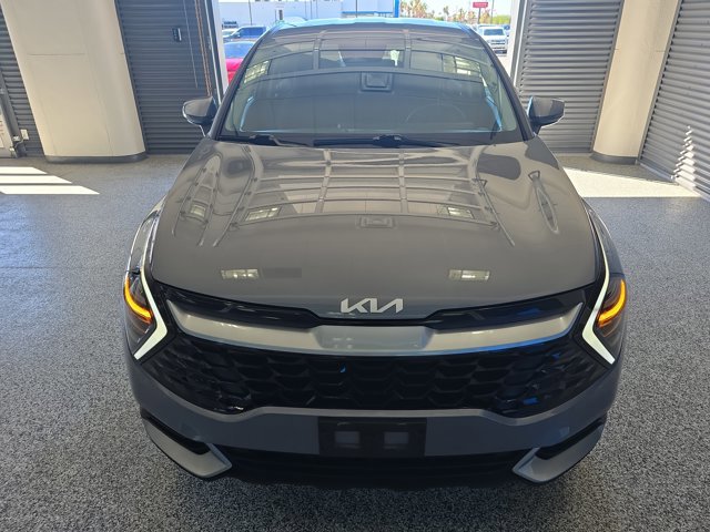 Used 2025 Kia Sportage EX image 2