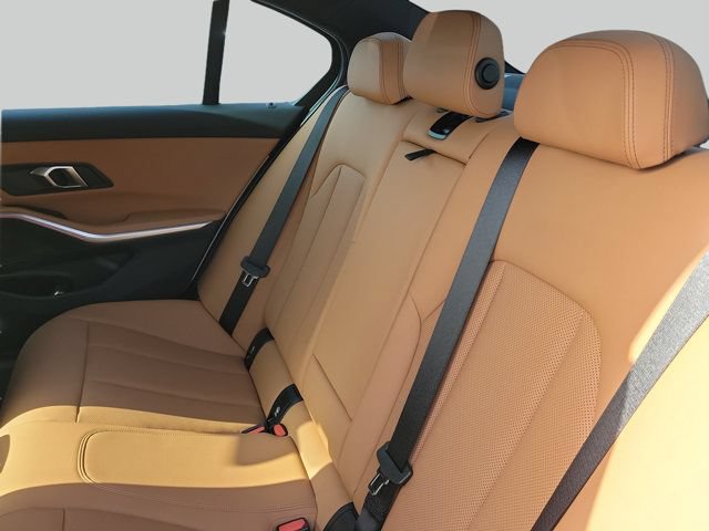 Used 2024 BMW 330i Sedan w/ Convenience Package RWD image 10