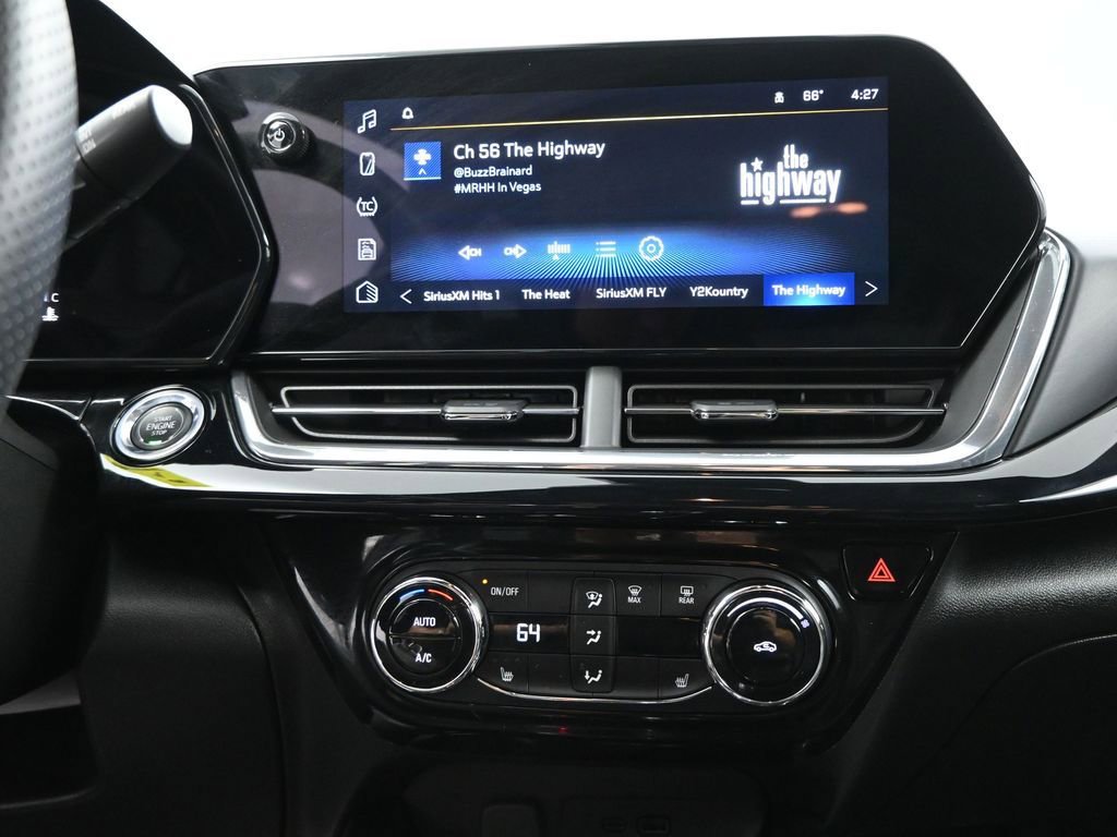 Used 2024 Chevrolet Trax RS w/ Sunroof Package image 19