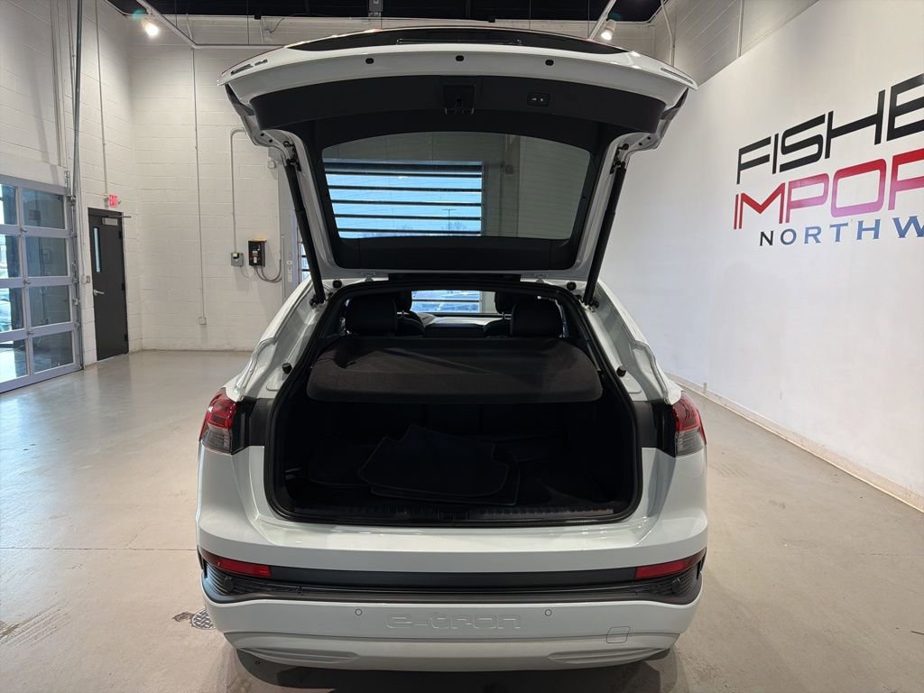 Used 2022 Audi Q4 e-tron Prestige AWD/4WD image 27