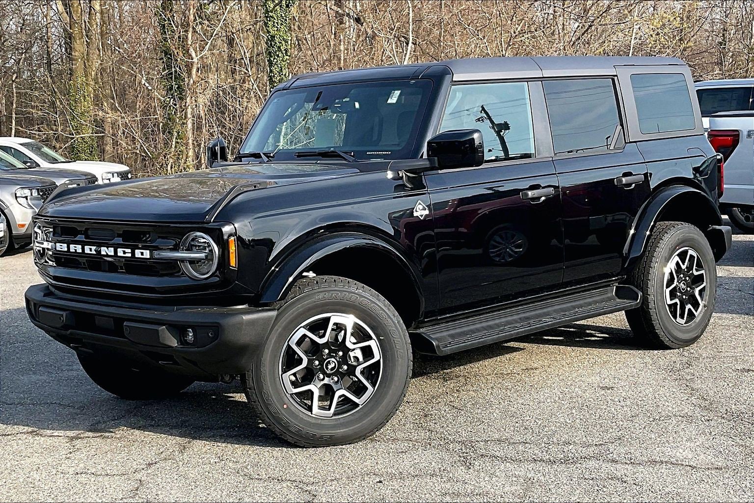 New 2026 Ford Bronco Outer Banks AWD/4WD image 2