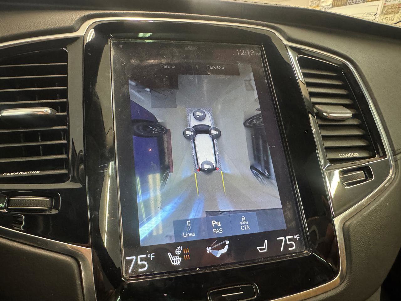 Used 2016 Volvo XC90 T8 Inscription w/ Vision Package image 15