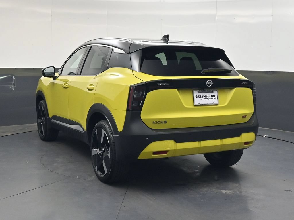 Used 2025 Nissan Kicks SR w/ SR Premium Package FWD image 7