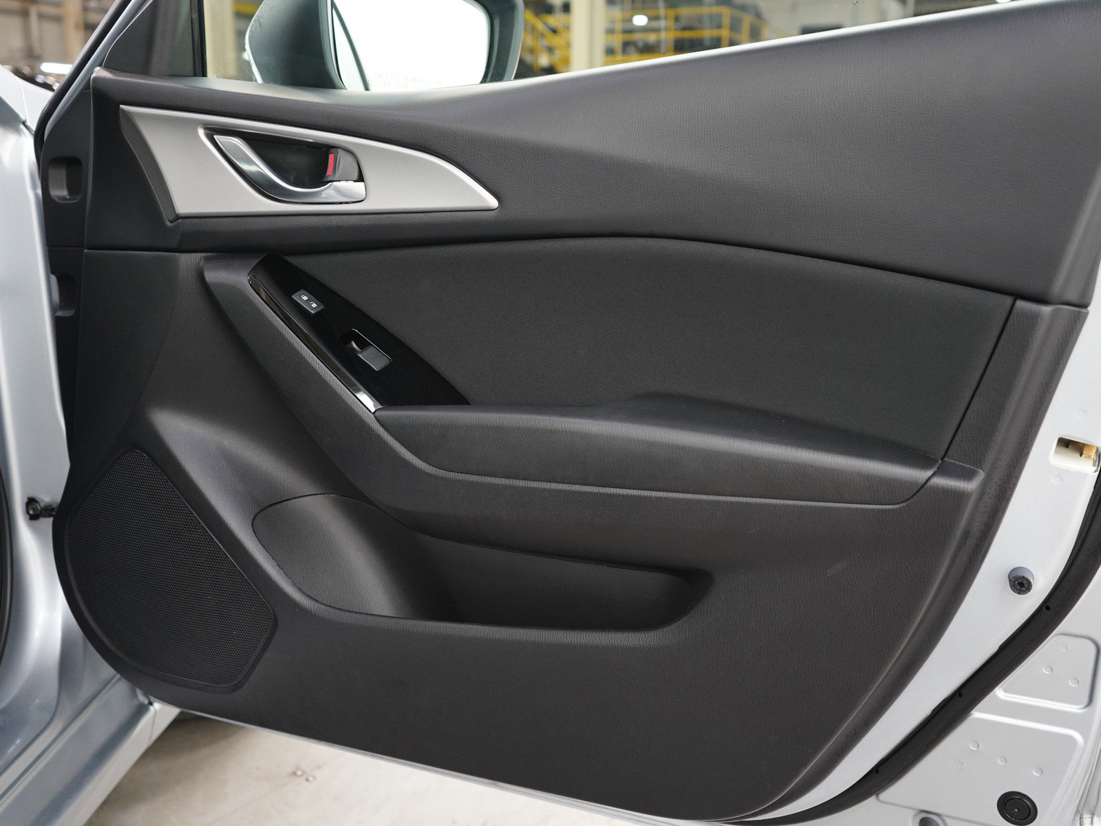 Used 2017 MAZDA MAZDA3 Sport w/ Preferred Equipment Package FWD image 9