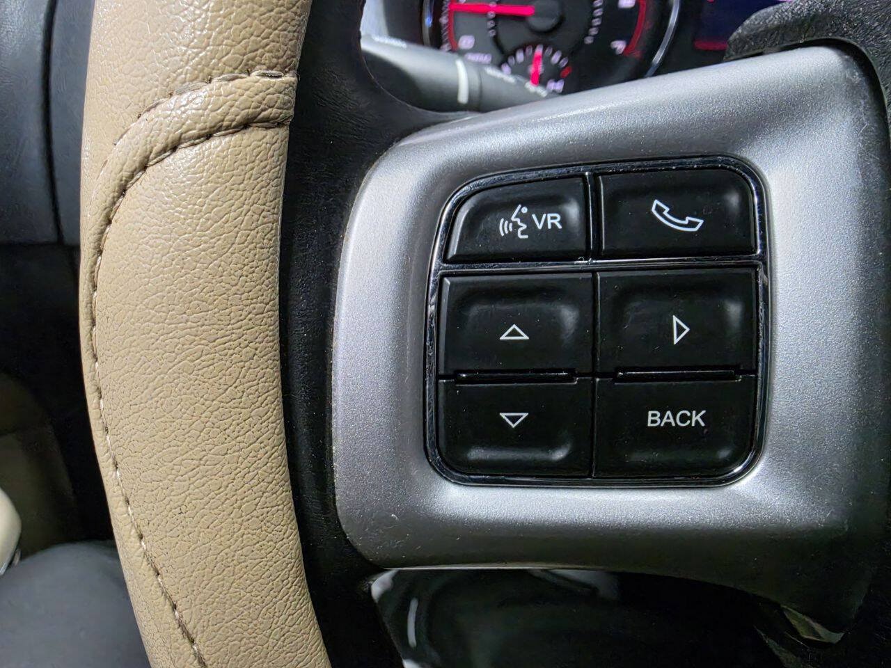 Used 2012 Dodge Charger R/T w/ Wheels & Tunes Group RWD image 25