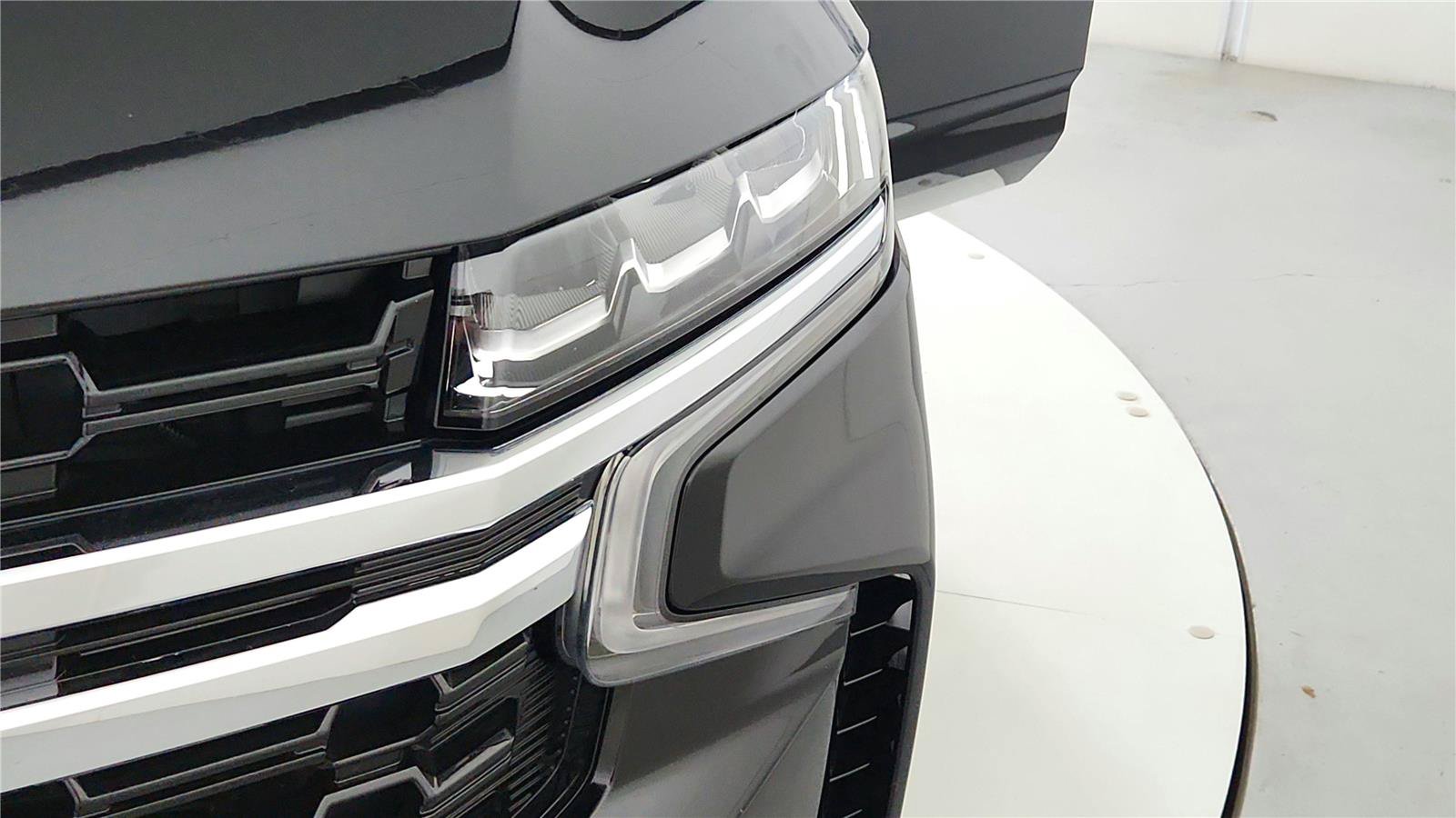 Used 2024 Chevrolet Tahoe LS AWD/4WD image 36