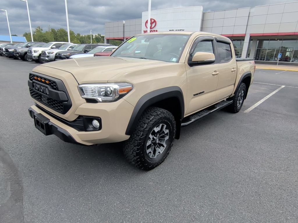Used 2019 Toyota Tacoma TRD Off-Road AWD/4WD image 4