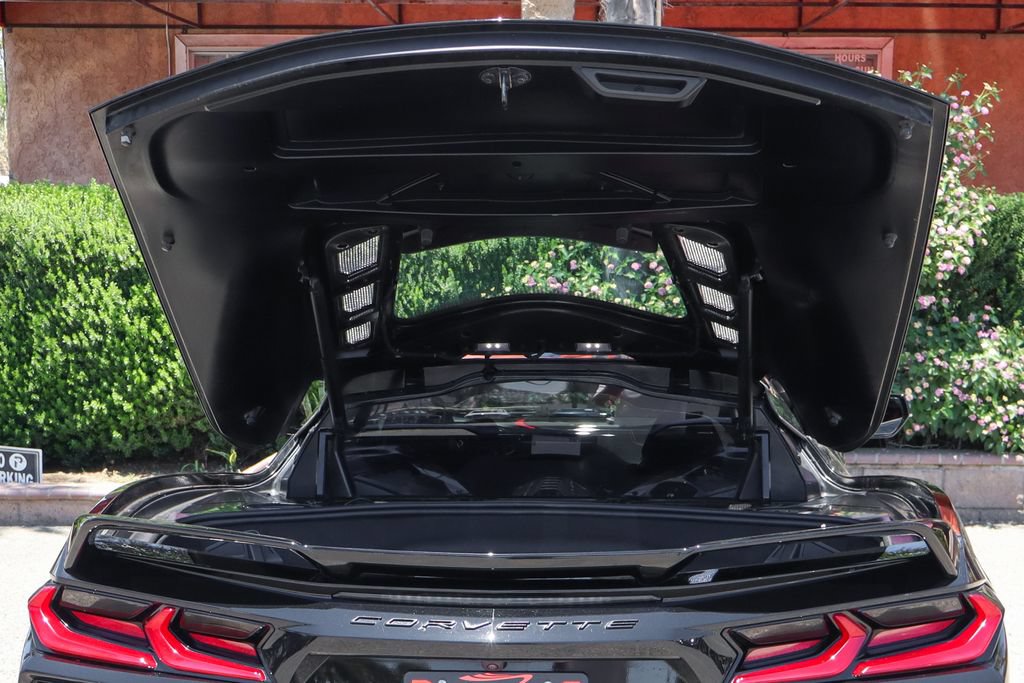 Used 2021 Chevrolet Corvette Stingray Preferred Cpe w/ Z51 Performance Package RWD image 8