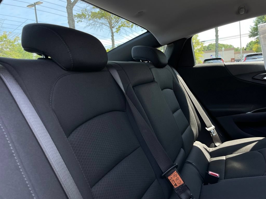 Used 2025 Chevrolet Malibu LT FWD image 37