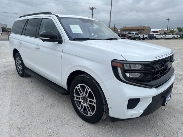 Used 2025 Ford Expedition Active image 8