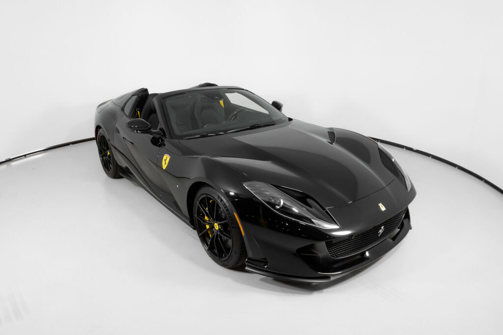 Used 2023 Ferrari 812 GTS image 12