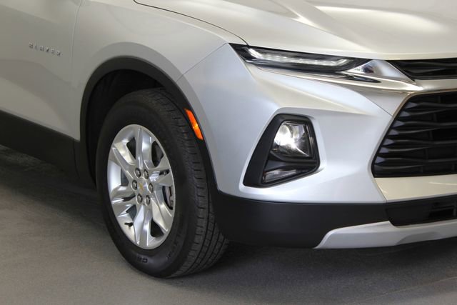Used 2020 Chevrolet Blazer LT FWD image 2