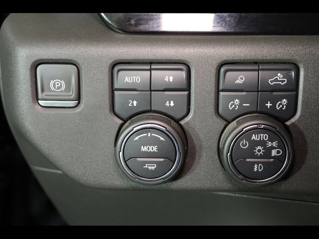 Used 2022 Chevrolet Silverado 1500 ZR2 w/ Technology Package image 20