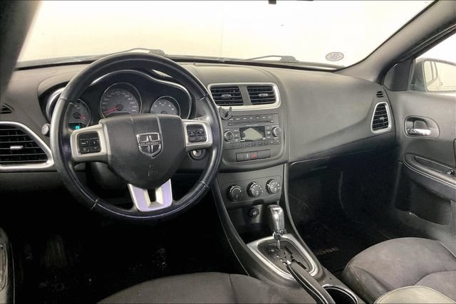 Used 2014 Dodge Avenger SXT FWD image 2