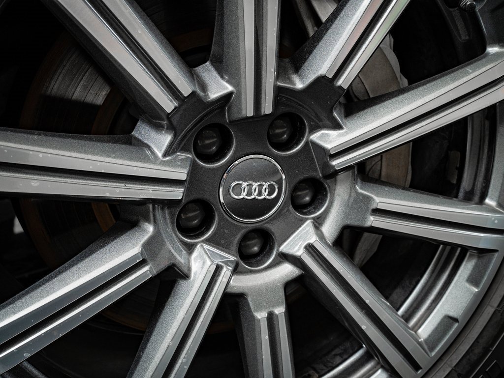 Used 2018 Audi Q7 3.0T Prestige w/ Prestige Package image 8