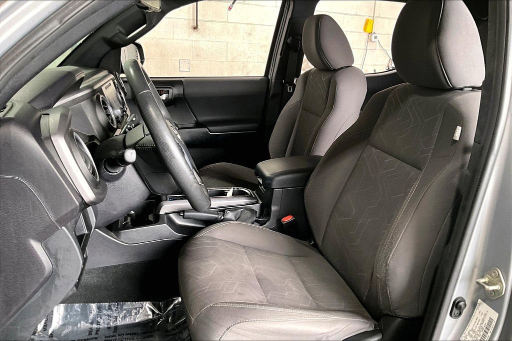 Used 2016 Toyota Tacoma TRD Off-Road w/ Towing Package image 15