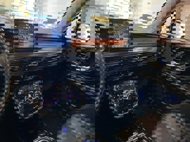 Used 2020 Lincoln Corsair Reserve w/ Equipment Group 201A image 13