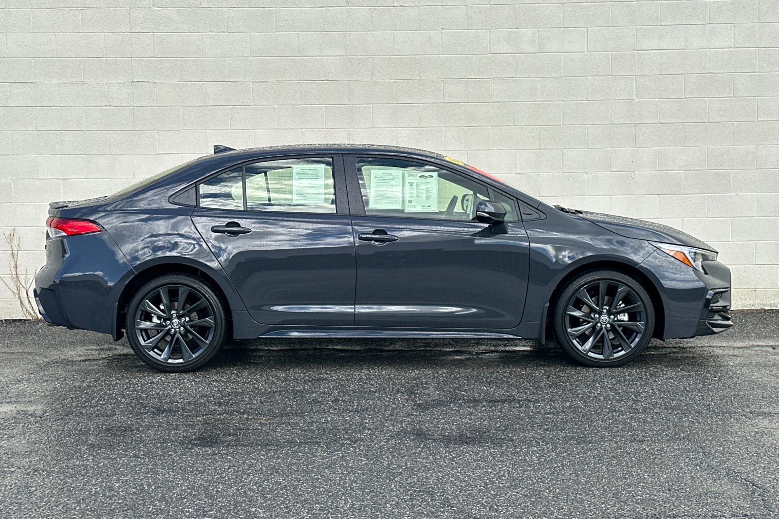 Used 2026 Toyota Corolla SE w/ SE Package FWD image 3