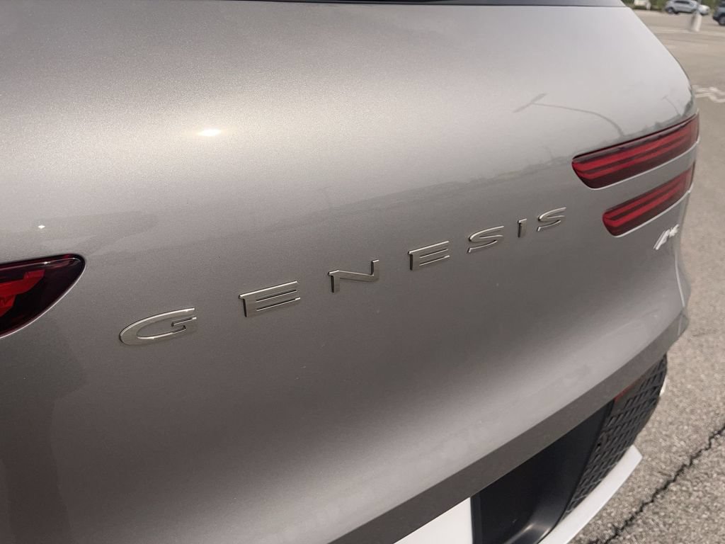 Used 2025 Genesis GV70 2.5T AWD/4WD image 15