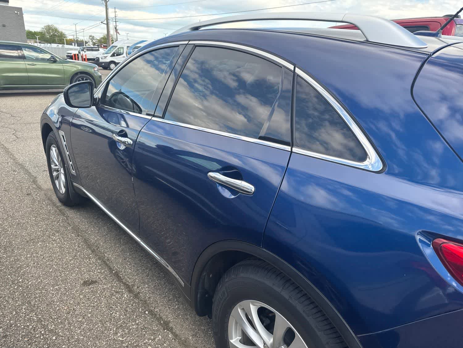 Used 2013 INFINITI FX37 AWD w/ Premium Pkg image 25
