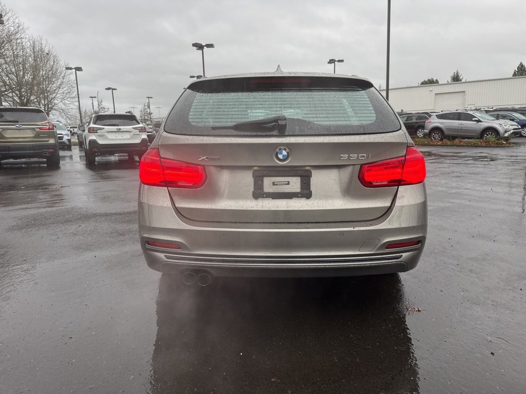 Used 2017 BMW 330i xDrive Wagon w/ Premium Package image 6