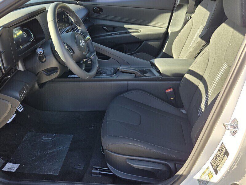 New 2026 Hyundai Elantra SEL Sport FWD image 5