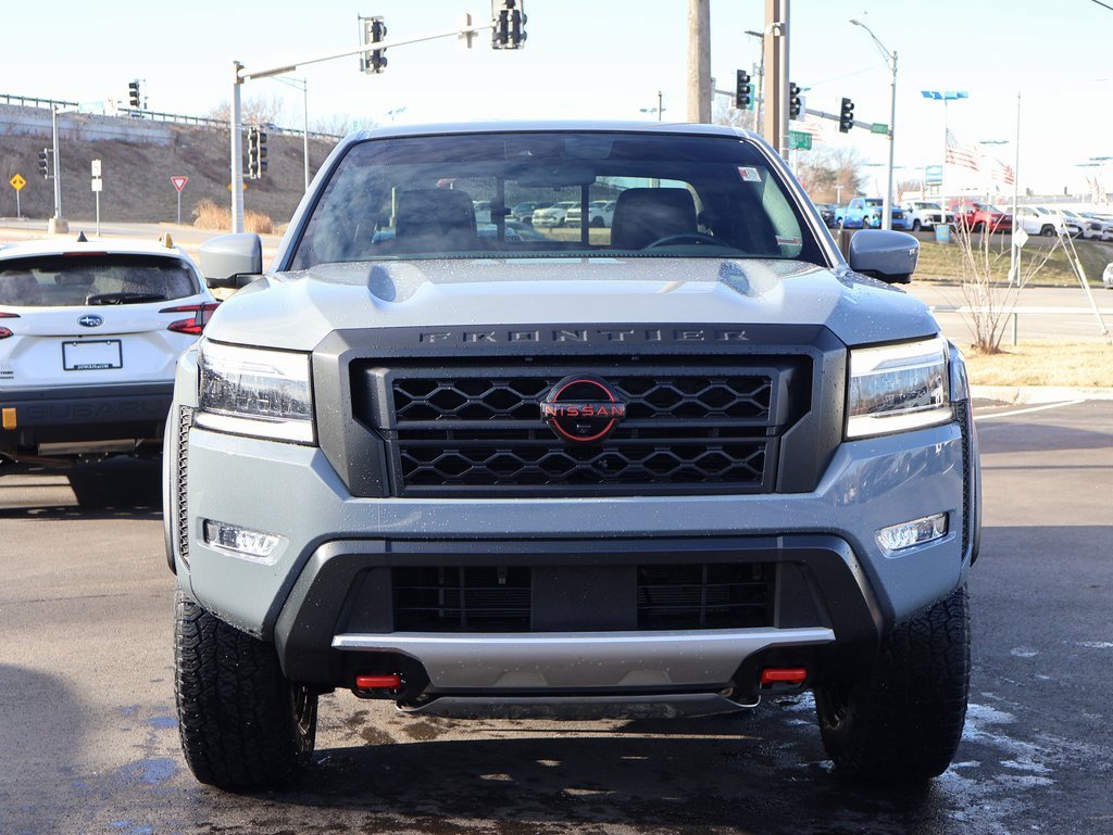 Used 2023 Nissan Frontier PRO-4X w/ Pro Convenience Package image 2